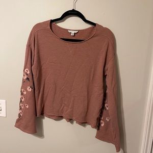 American Eagle - Crop Mauve Sweater with Flowered Flare Arms. Size M